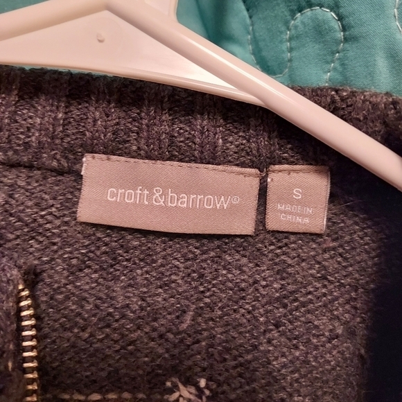 Croft and barrow small winter scene zip jacket red birds - Picture 6 of 10